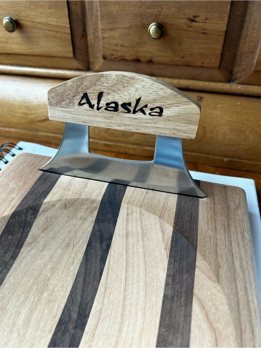 Alaska Wood Handle Mezzaluna Knife with Striped Cutting Board